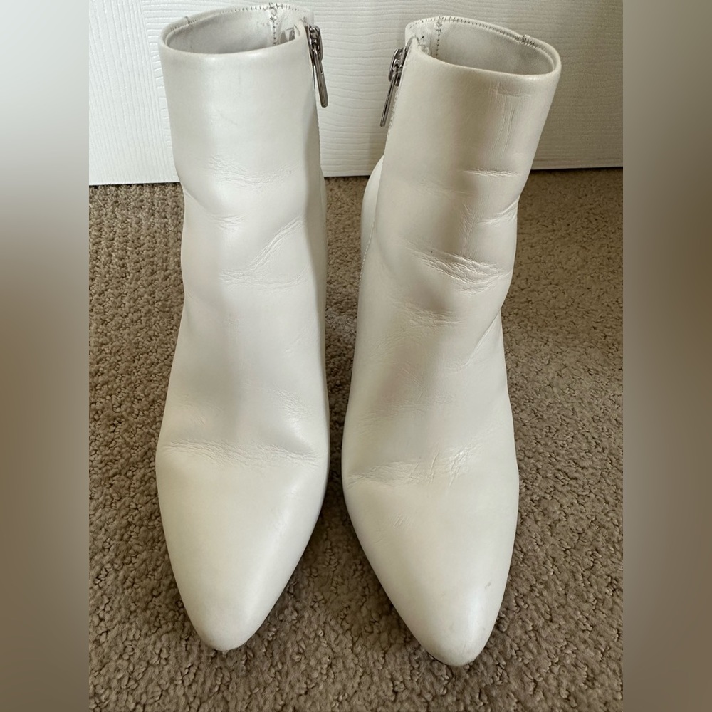 Antonio Melani white heel ankle boots